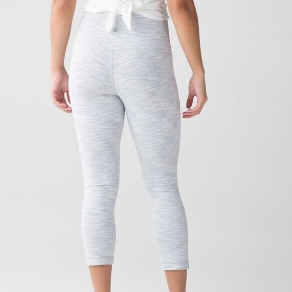 Lululemon Wunder Under High Rise Crop Leggings 21" - Size 2 - Picture 2 of 7